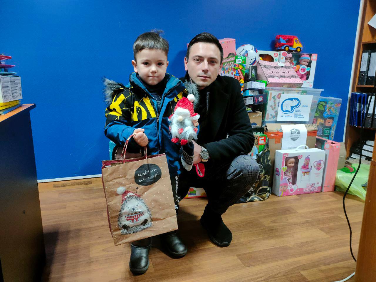 Сторонник партии «Единая Россия» в Серпухове присоединился к акциям «Тепло из дома» и «Коробка храбрости»