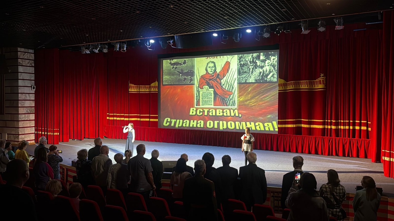 Серпуховские вокалистки приняли участие в концерте на Поклонной горе