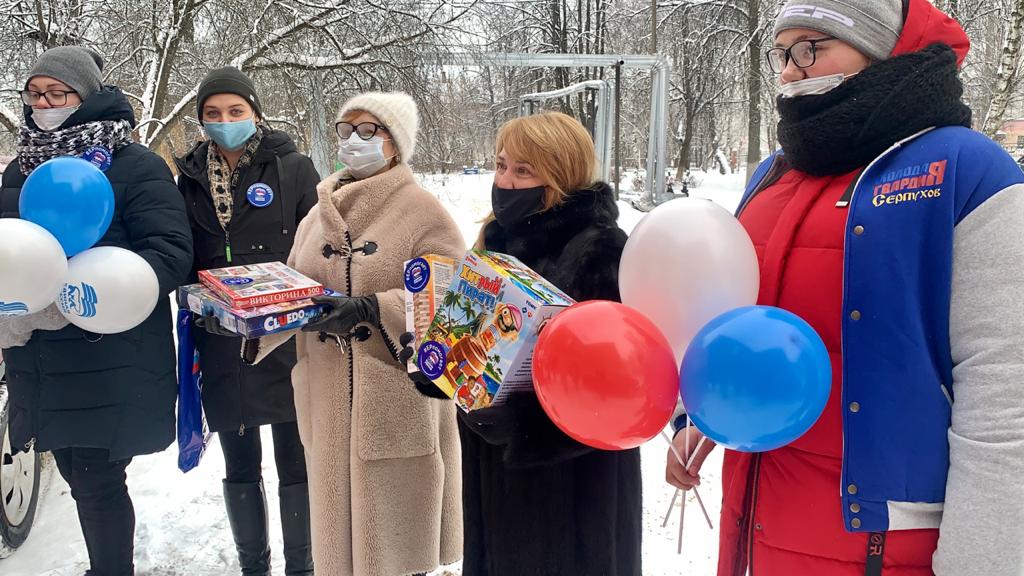 Партийцы Серпухова пополнили «Добрую комнату» Партийцы Серпухова пополнили «Добрую комнату»