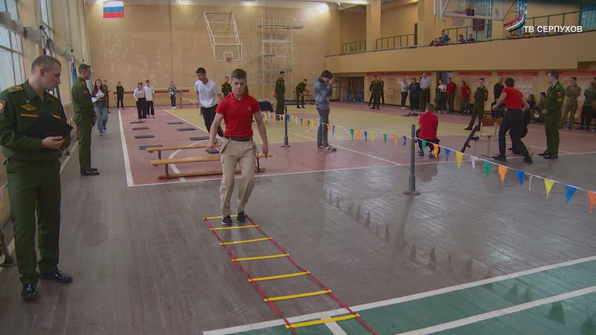 В Серпухове прошла военно-спортивная игра "Служу Отечеству"