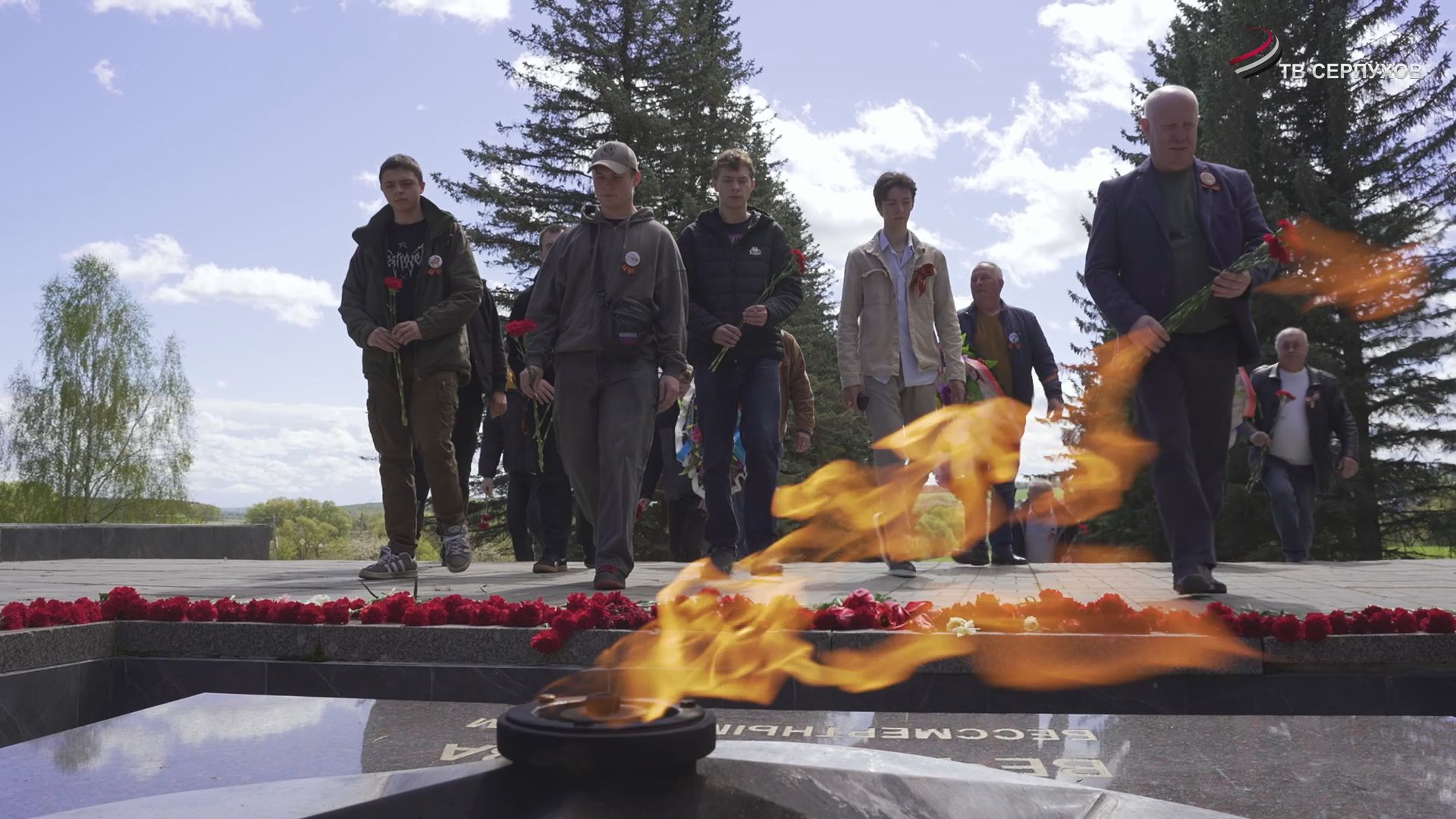 В Серпухове автошкола ДОСААФ совершила автопробег памяти