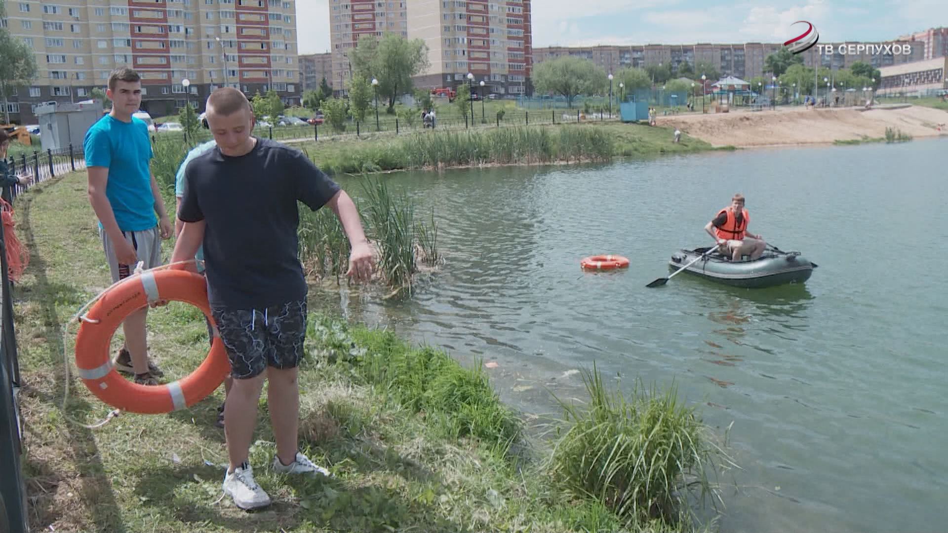 О правилах поведения на воде рассказали спасатели Серпухова