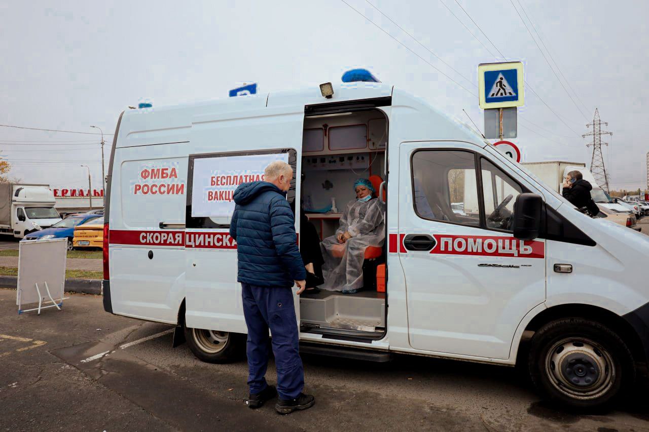 В Серпухове работает мобильный пункт вакцинации против гриппа