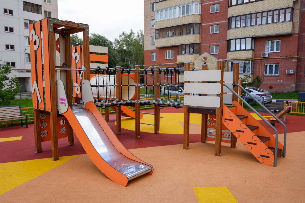 В Серпухове в этом году обновляют 34 детские игровые площадки