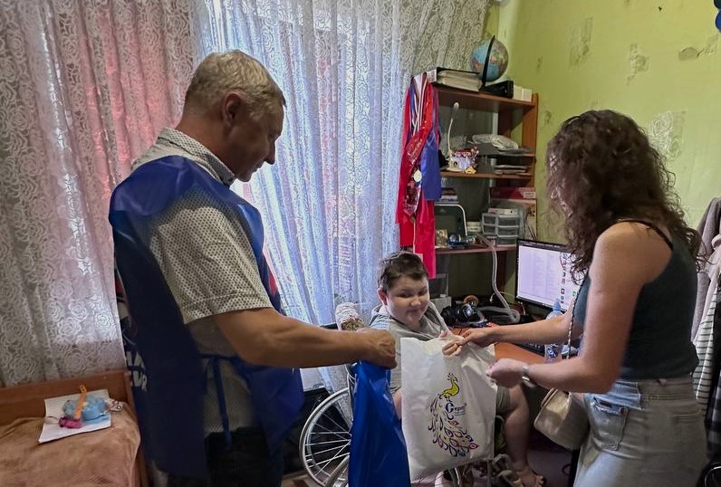 В Серпухове участника клуба «ПОДАрок» поздравили с Днем рождения