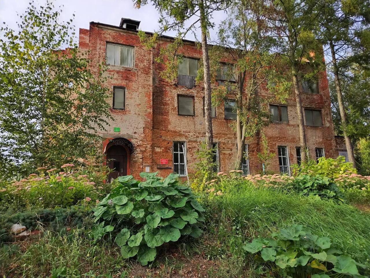 Жителям Серпухова рассказали о восстановлении Воскресенского храма 