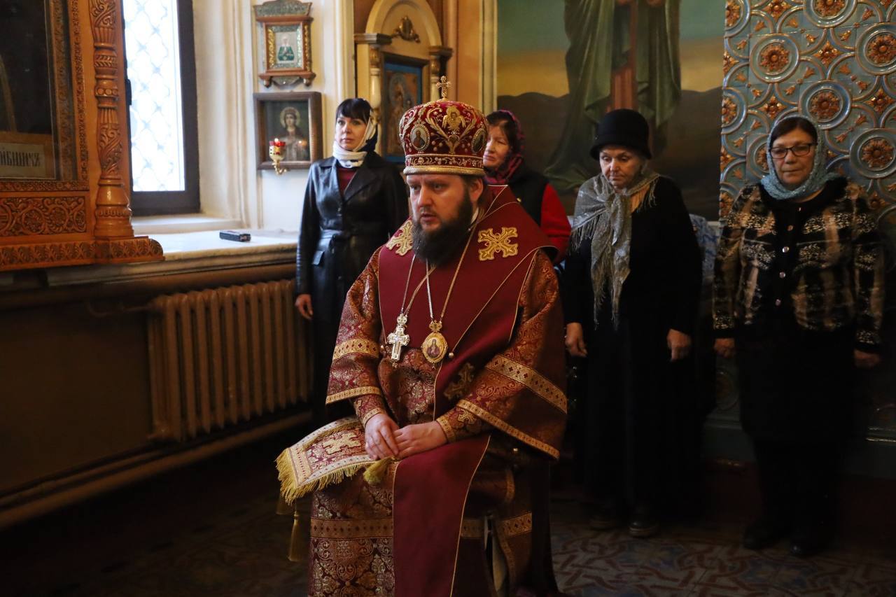 Ильинский храм Серпухова посетил Архиепископ Подольский и Люберецкий Аксий
