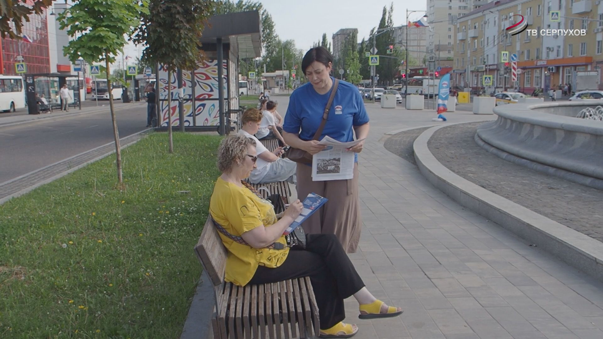 В Серпухове работают мобильные пункты сбора наказов в народную программу «Единой России»