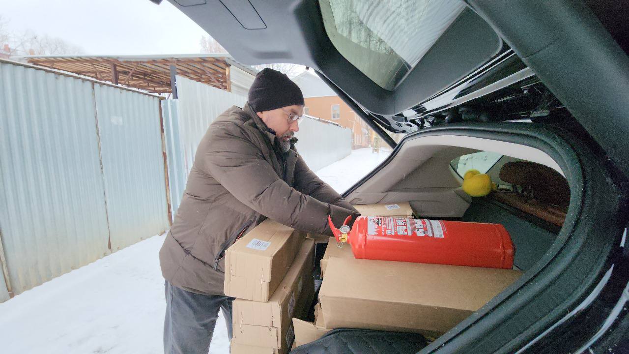 Депутат Николай Пушкин передал из Серпухова огнетушители для участников СВО