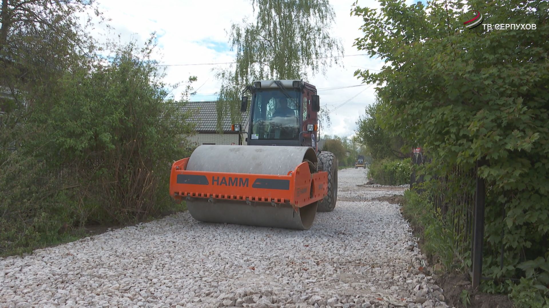 В Серпухове ремонтируют дороги
