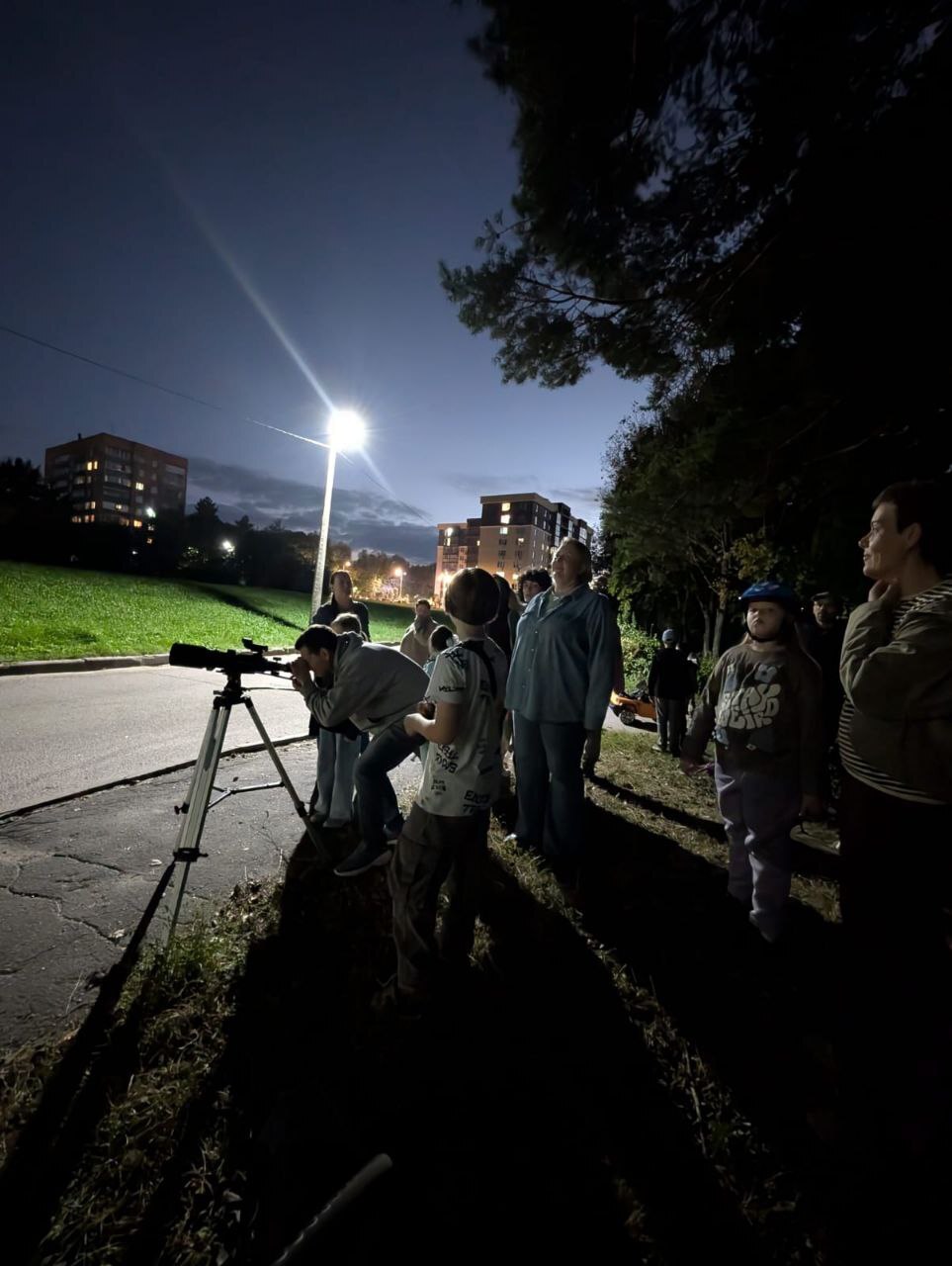 Юные астрономы из «БиоТех-Пущино» наблюдали за лунным затмением
