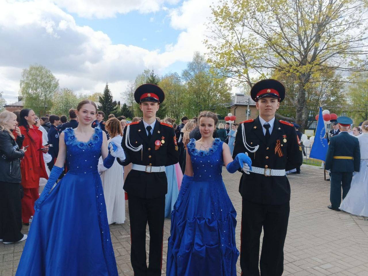 Серпуховичи стали участниками Открытого кадетского бала в Истре
