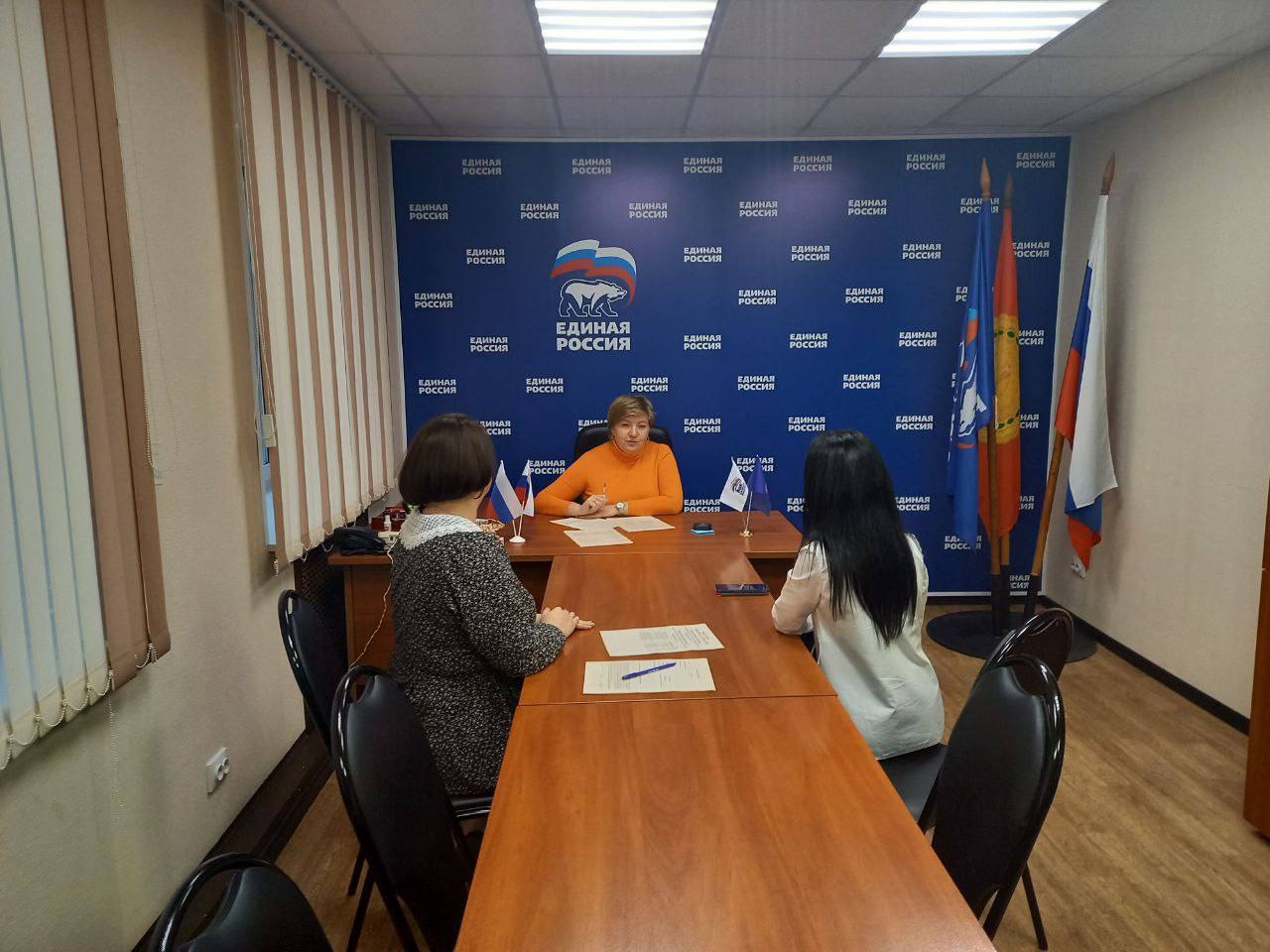 Прием по вопросам ЖКХ провела в Серпухове депутат Юлия Громова 