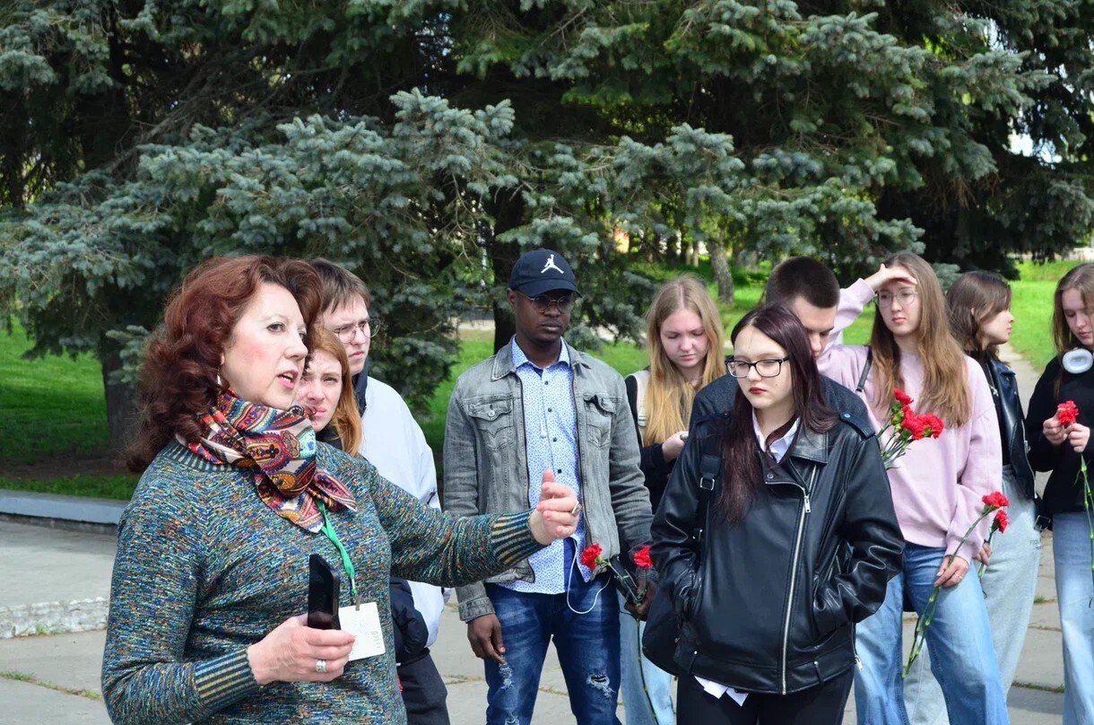 Библиотека Протвино организовала автобусную экскурсию по местам обороны Москвы
