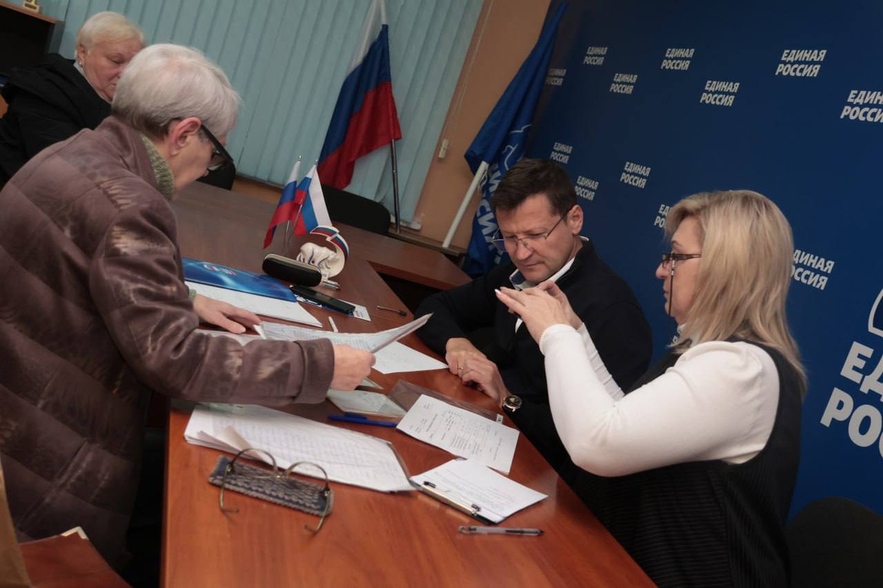 В Большом Серпухове продолжаются приёмы граждан депутатами