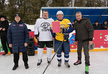 В Серпухове состоялся ветеранский хоккейный матч
