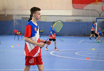 В физкультурно-оздоровительном комплексе «Звезда» в Серпухове провели соревнования по парабадминтону
