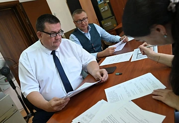 Депутат Московской областной Думы Андрей Голубев подал документы в территориальную избирательную комиссию Серпухова для участия в выборах по 22-му одномандатному Ступинскому избирательному округу