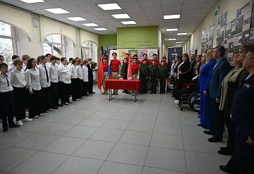 В Серпухове в школе №3 открыли Парту Героя Владимиру Ващенко