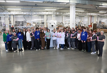 Работниц косметического производства в Протвино поздравили с Международным женским днем