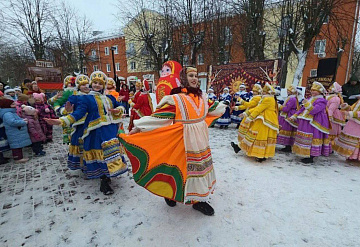Серпуховичи отпраздновали Масленицу в старинном микрорайоне города
