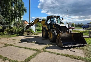 Стартовал первый этап благоустройства сквера в п. Большевик. 