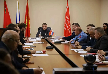 Глава округа провёл оперативное совещание с УК