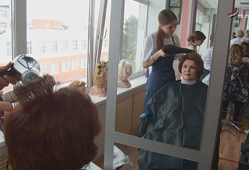 В Серпухове поздравили женщин с наступающим 8 Марта