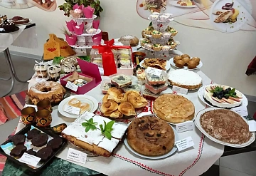 в «Губернском колледже» состоялся профессиональный конкурс для первокурсников «Сладкая палитра». 
