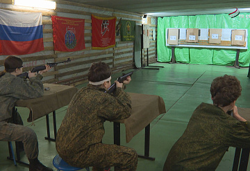 В Серпухове прошли соревнования по стрельбе из пневматической винтовки